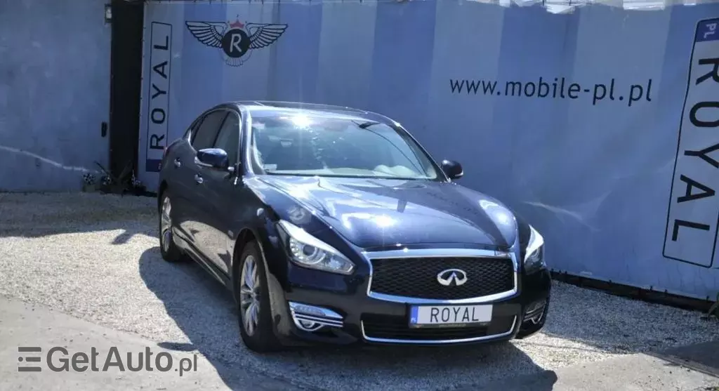 INFINITI Q70 