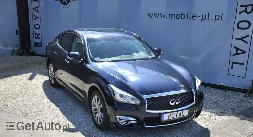 INFINITI Q70 