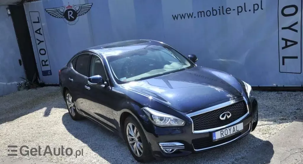 INFINITI Q70 