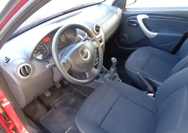 DACIA Sandero Stepway 1.6