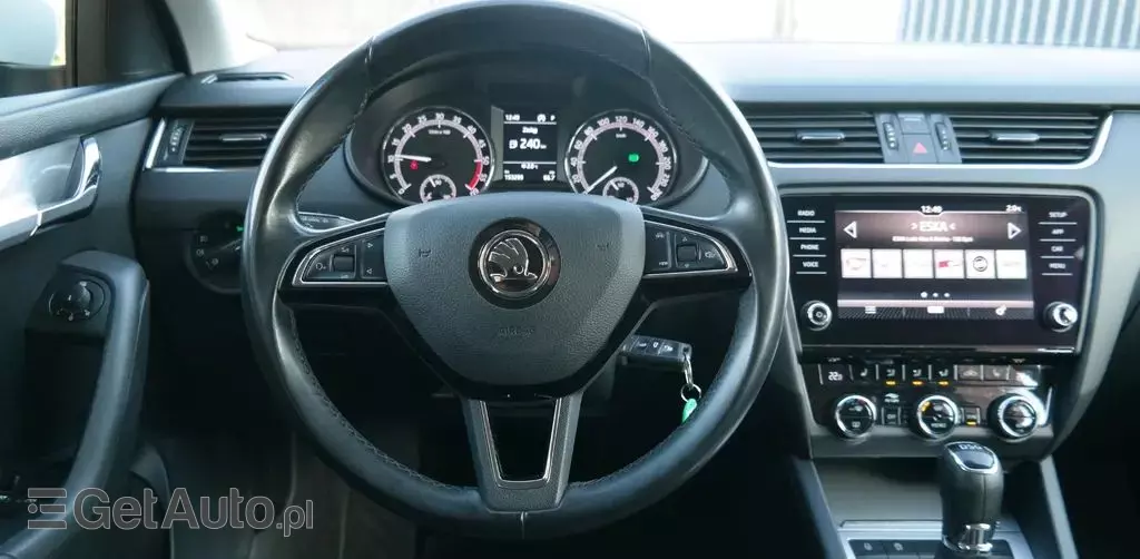 SKODA Octavia 