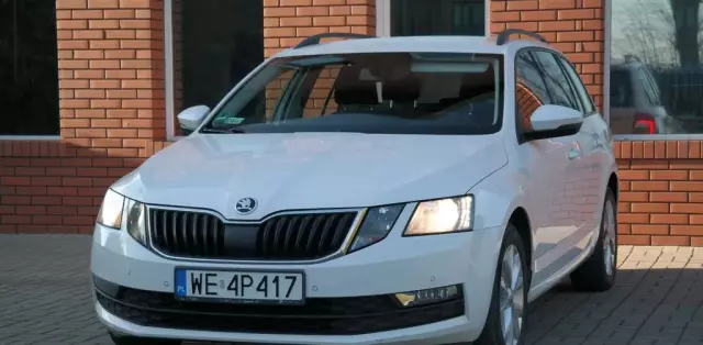 SKODA Octavia 