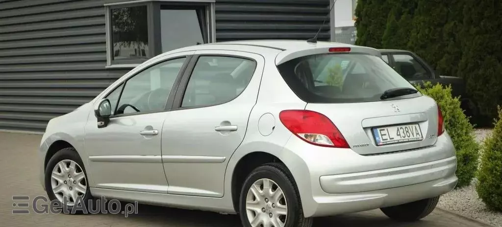 PEUGEOT 207 