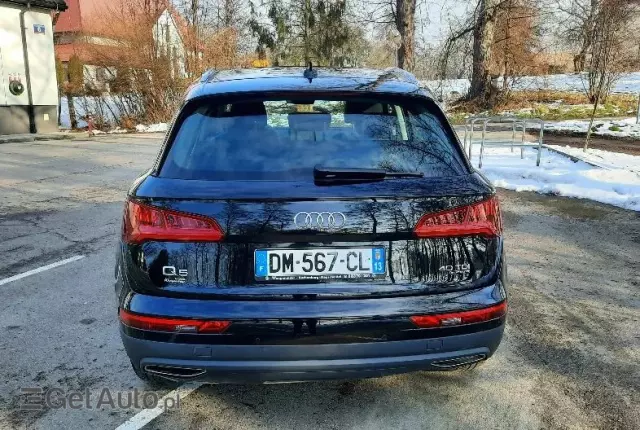 AUDI Q5 2.0 TDI quattro sport