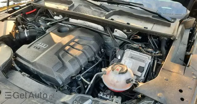 AUDI Q5 2.0 TDI quattro sport