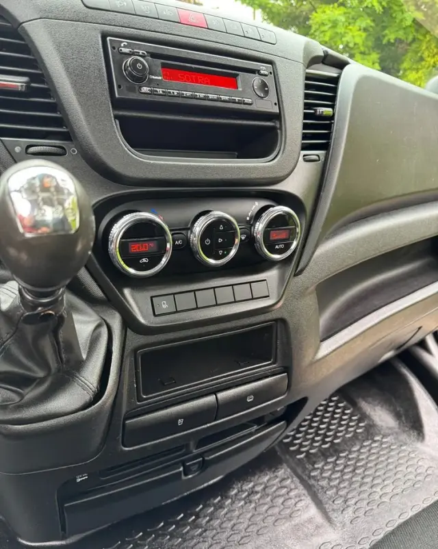 IVECO Daily 35.150/ 2.3 /Klima/Skrzynia/ E6/Laweta 