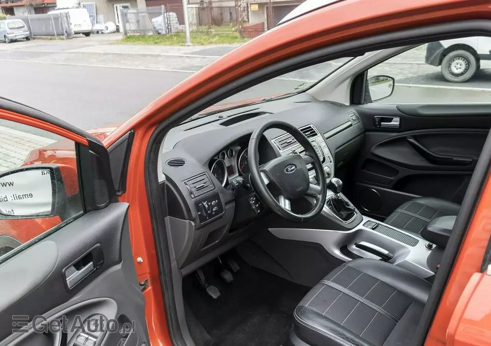 FORD Kuga 2.0 TDCi 2x4 Titanium