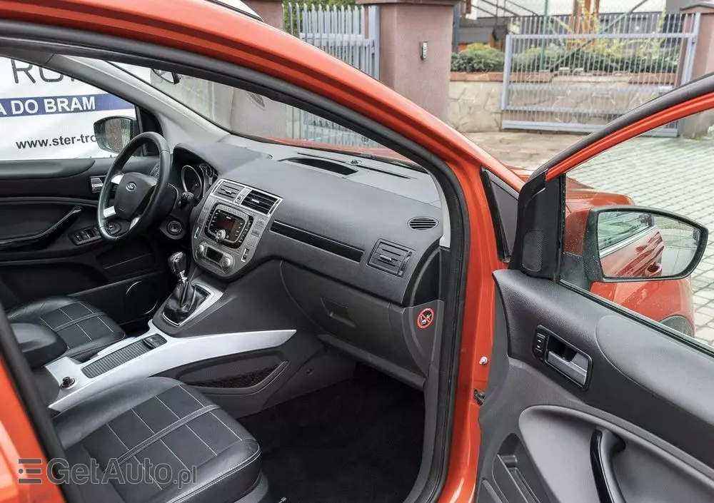 FORD Kuga 2.0 TDCi 2x4 Titanium