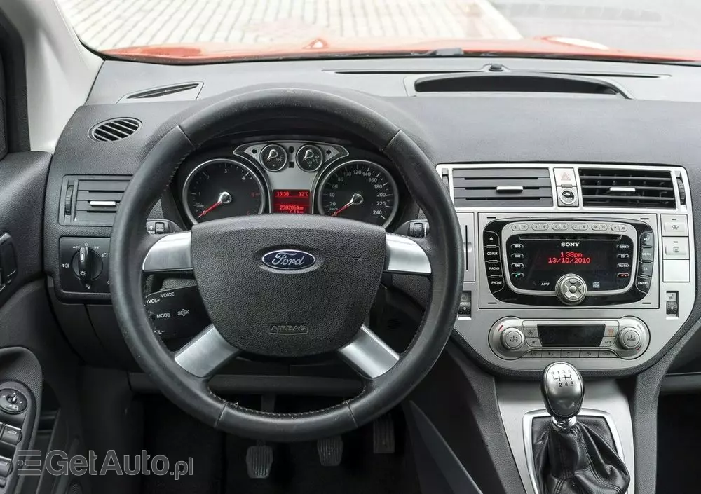 FORD Kuga 2.0 TDCi 2x4 Titanium