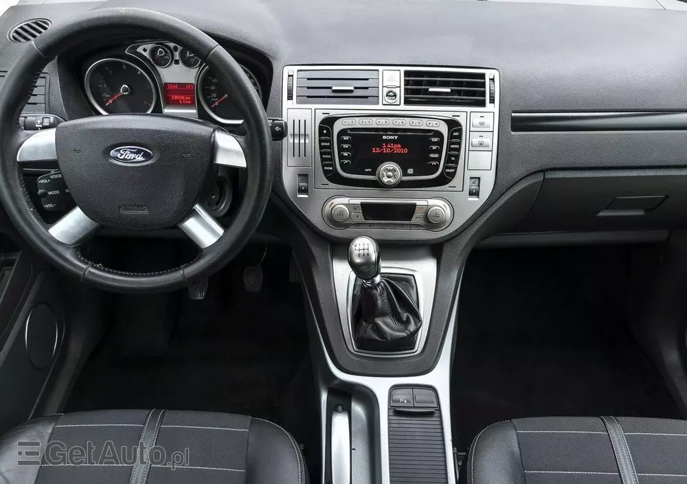 FORD Kuga 2.0 TDCi 2x4 Titanium