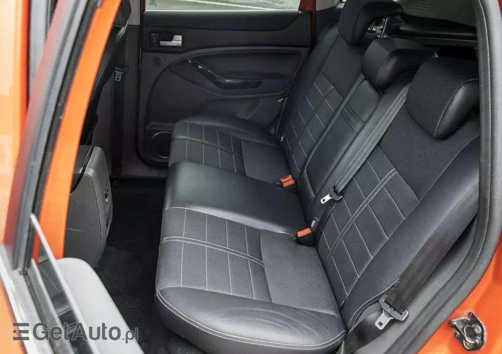 FORD Kuga 2.0 TDCi 2x4 Titanium