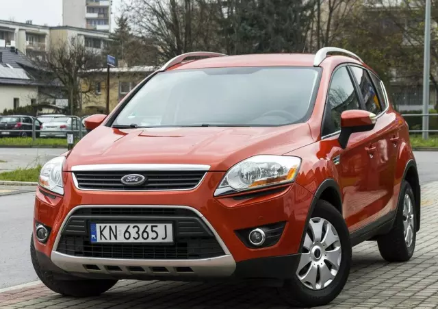 FORD Kuga 2.0 TDCi 2x4 Titanium