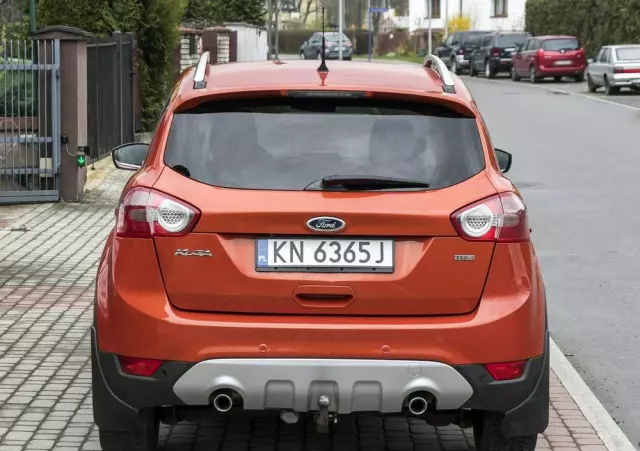 FORD Kuga 2.0 TDCi 2x4 Titanium