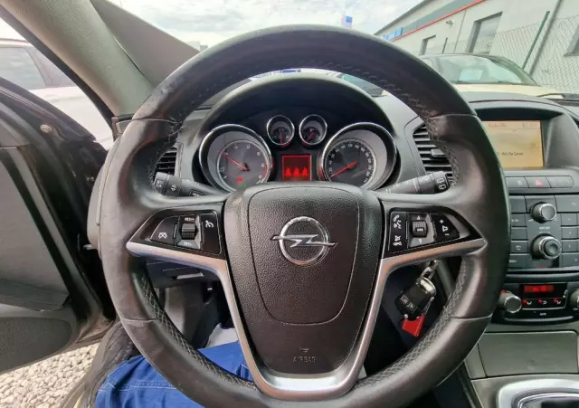 OPEL Insignia 