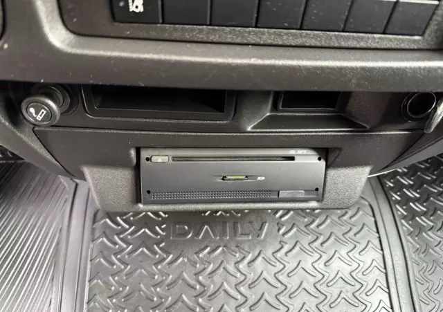 IVECO Daily 72-180/Automat Hi-Matic/kontener15 epalet/winda 1000kg/poduszki fabryczne/ 