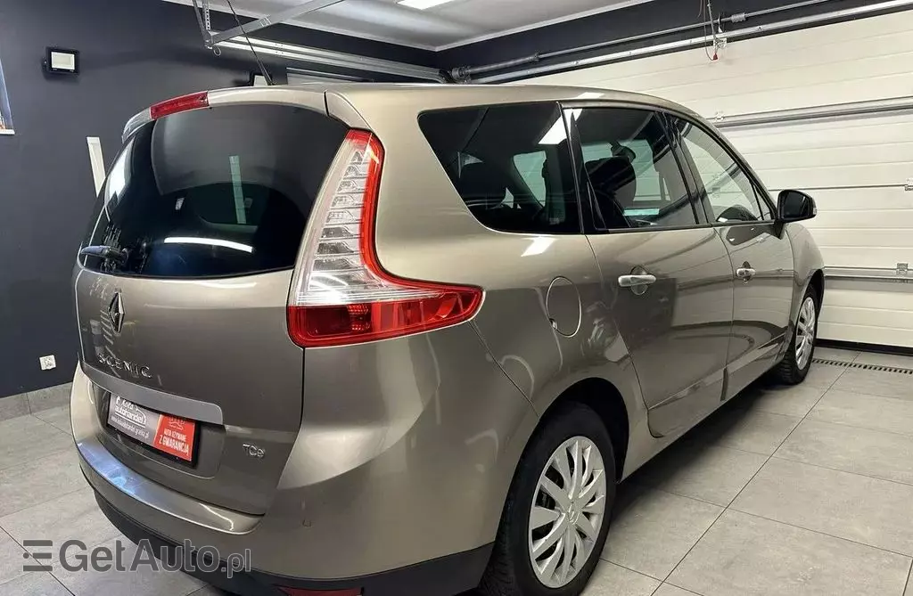 RENAULT Grand Scenic 