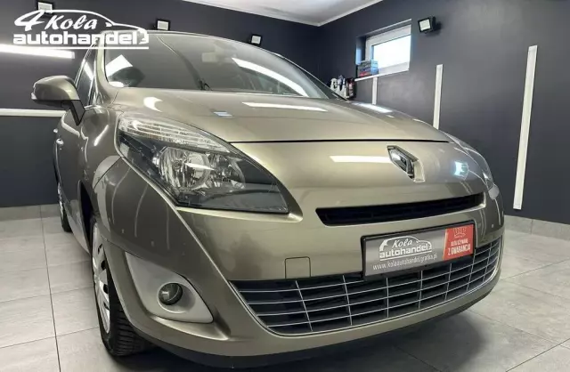 RENAULT Grand Scenic 