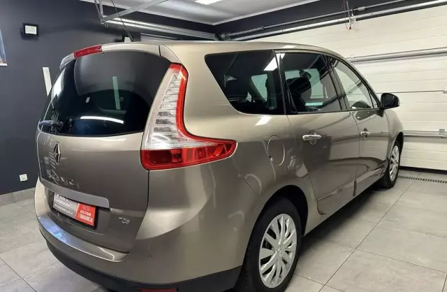 RENAULT Grand Scenic 