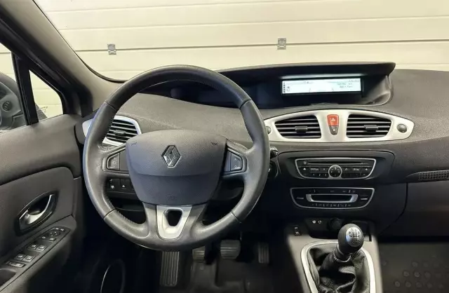 RENAULT Grand Scenic 