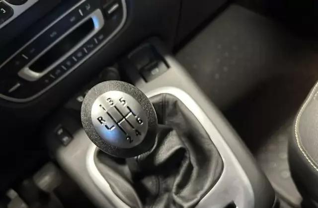 RENAULT Grand Scenic 