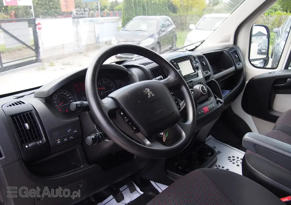 PEUGEOT Boxer 