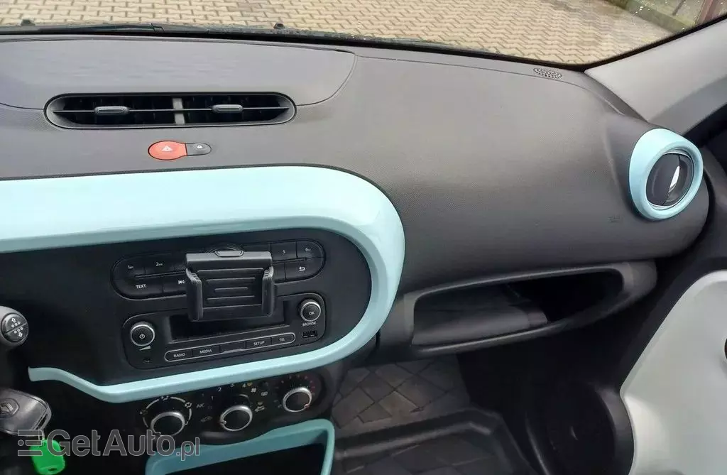 RENAULT Twingo 