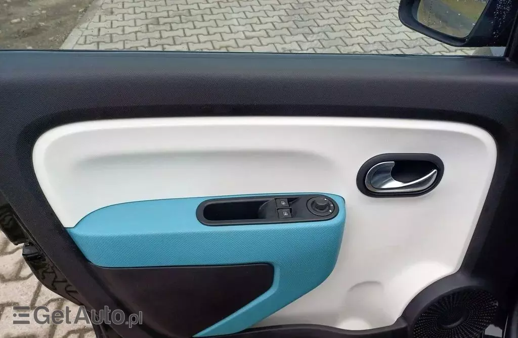 RENAULT Twingo 