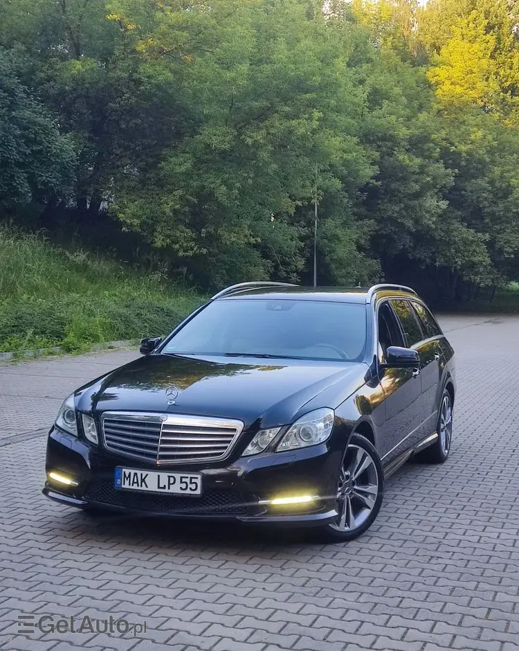 MERCEDES-BENZ Klasa E 220 CDI DPF BlueEFFICIENCY Automatik Elegance
