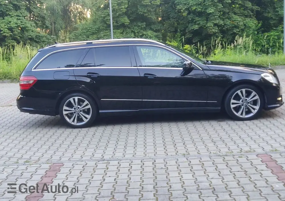 MERCEDES-BENZ Klasa E 220 CDI DPF BlueEFFICIENCY Automatik Elegance