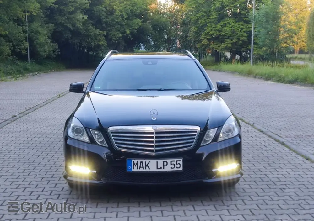 MERCEDES-BENZ Klasa E 220 CDI DPF BlueEFFICIENCY Automatik Elegance