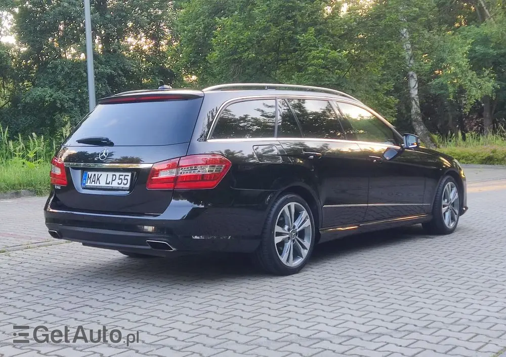 MERCEDES-BENZ Klasa E 220 CDI DPF BlueEFFICIENCY Automatik Elegance