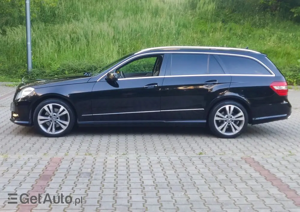 MERCEDES-BENZ Klasa E 220 CDI DPF BlueEFFICIENCY Automatik Elegance