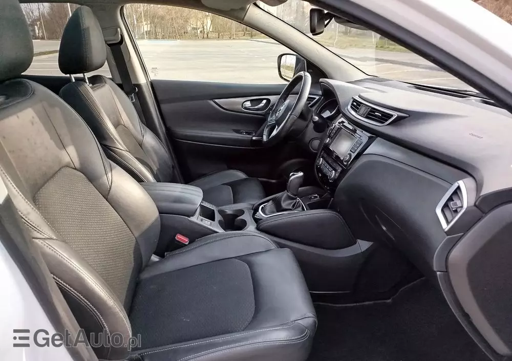 NISSAN Qashqai 1.2 DIG-T Tekna Xtronic