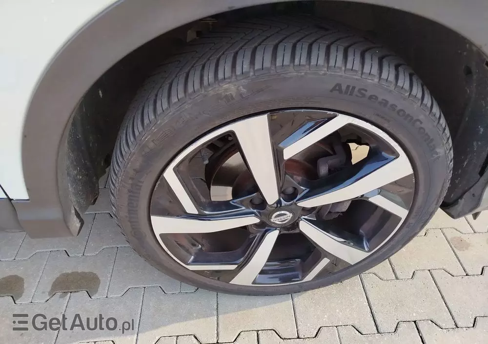 NISSAN Qashqai 1.2 DIG-T Tekna Xtronic