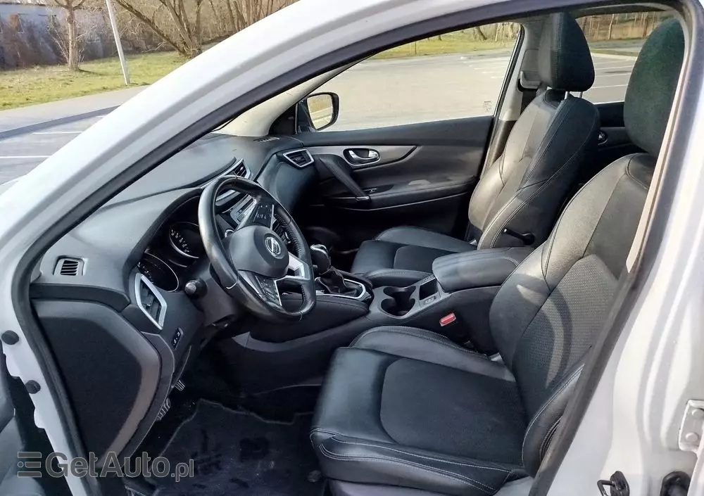 NISSAN Qashqai 1.2 DIG-T Tekna Xtronic