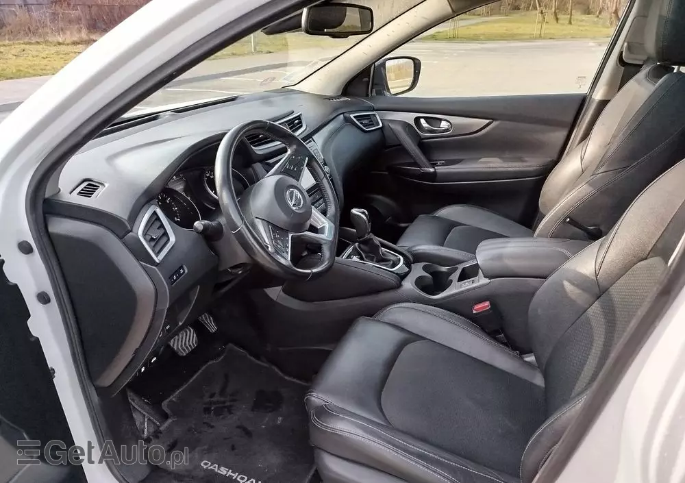 NISSAN Qashqai 1.2 DIG-T Tekna Xtronic