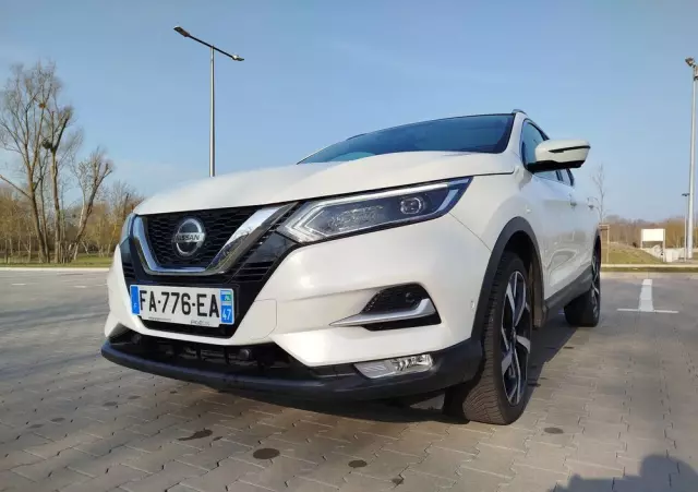 NISSAN Qashqai 1.2 DIG-T Tekna Xtronic