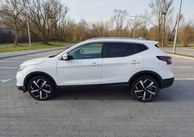 NISSAN Qashqai 1.2 DIG-T Tekna Xtronic