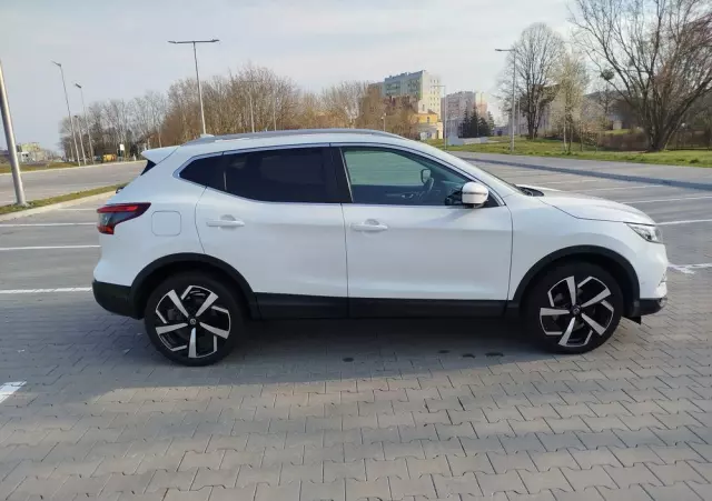 NISSAN Qashqai 1.2 DIG-T Tekna Xtronic
