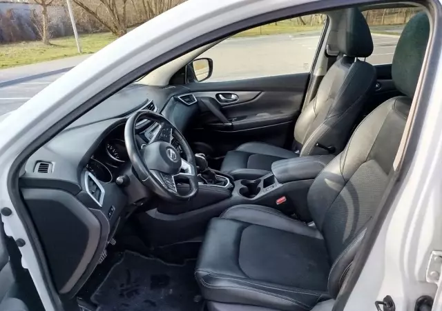 NISSAN Qashqai 1.2 DIG-T Tekna Xtronic