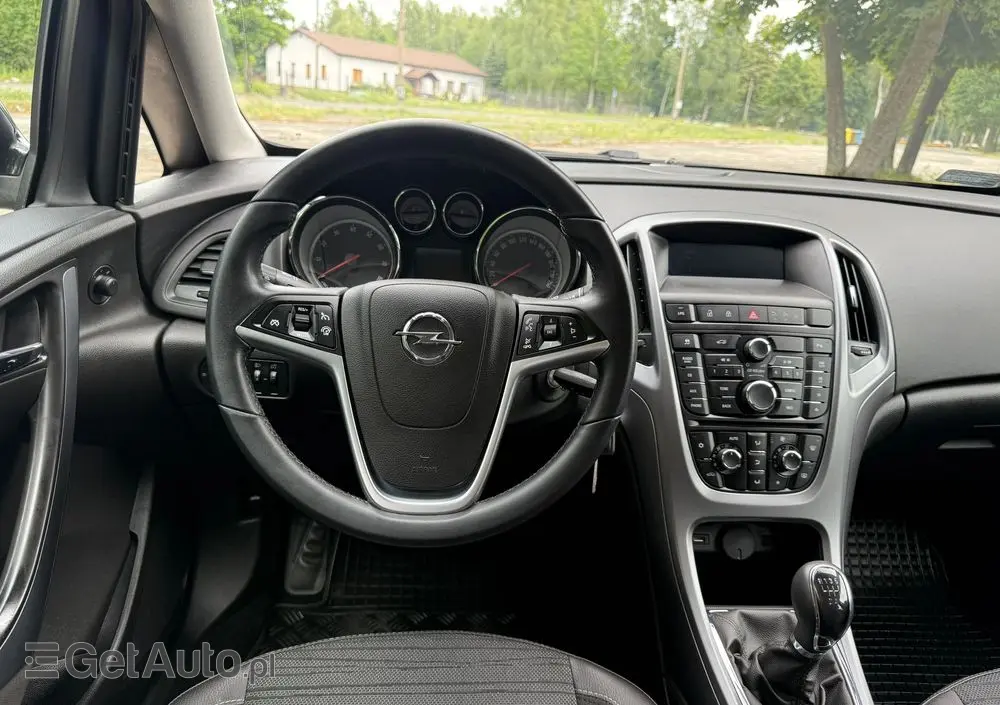 OPEL Astra 1.4 T Essentia