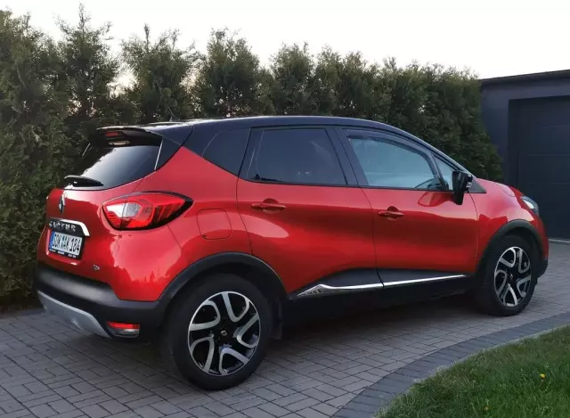 RENAULT Captur 