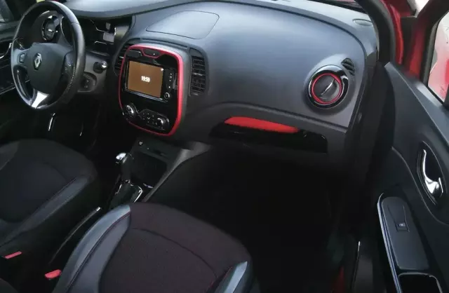 RENAULT Captur 