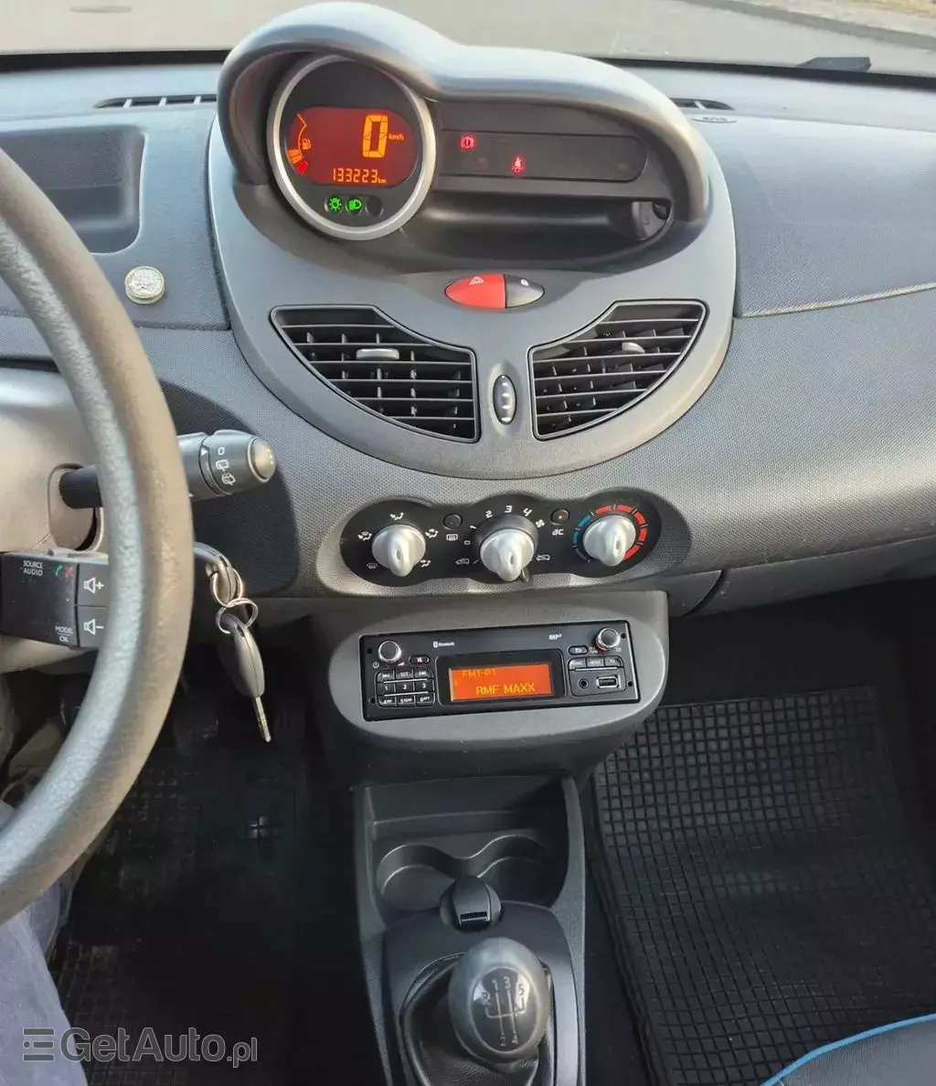 RENAULT Twingo 