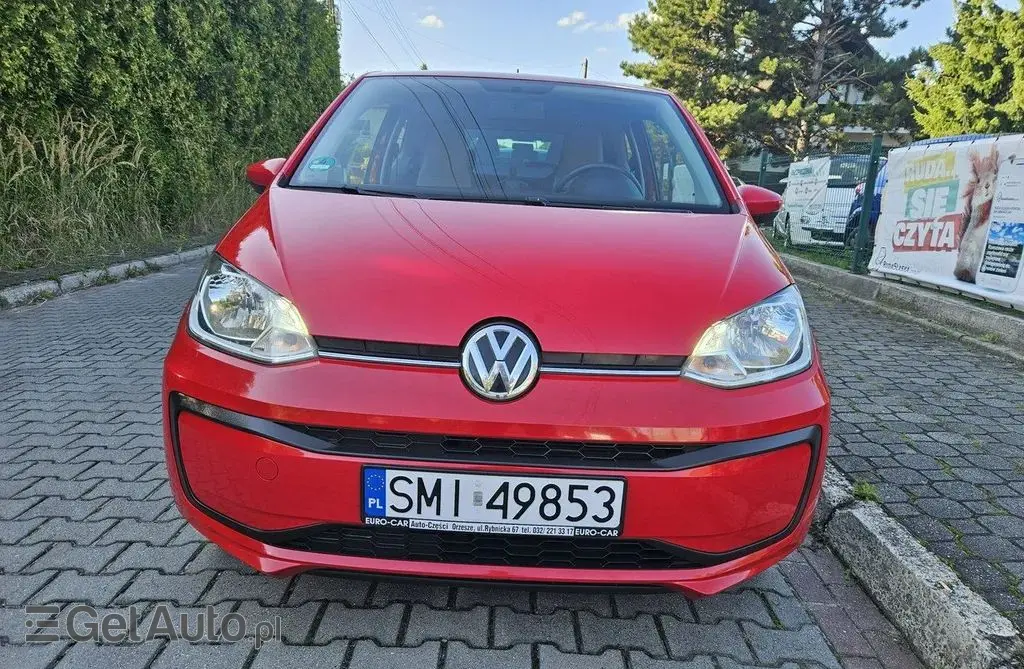 VOLKSWAGEN Up! 