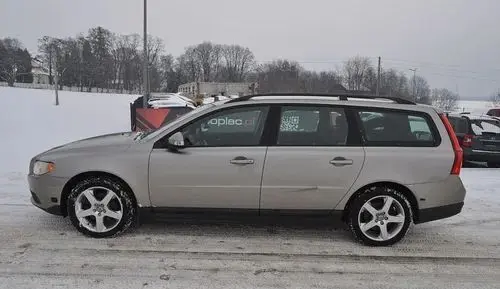 VOLVO V70 