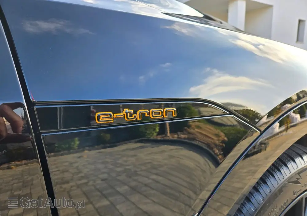 AUDI E-tron 55 Quattro S Line