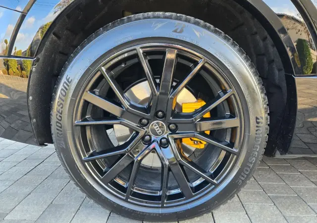 AUDI E-tron 55 Quattro S Line