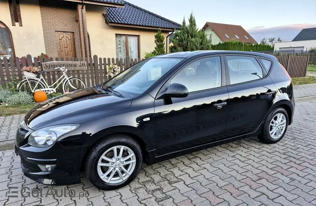 HYUNDAI I30 1.4 (109 KM)