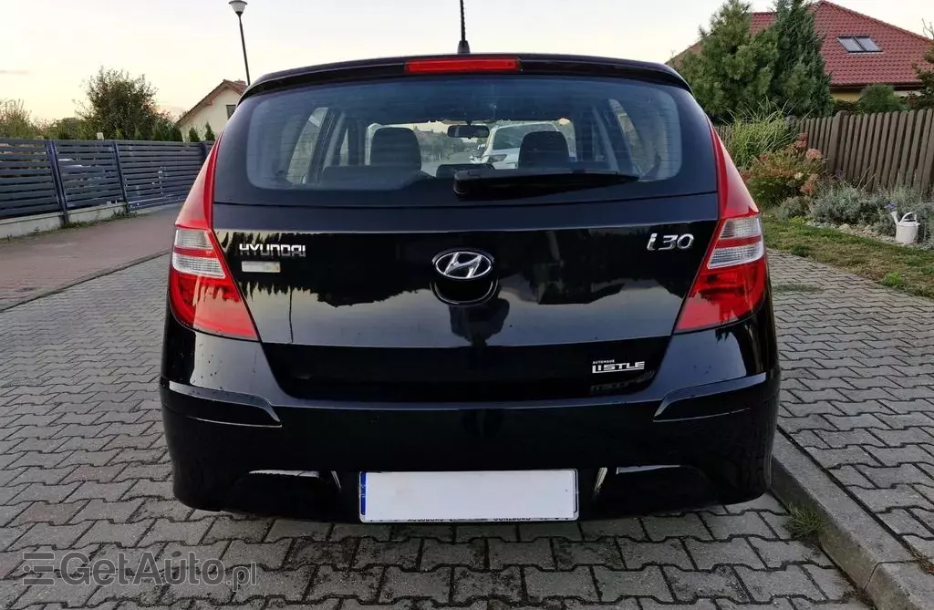HYUNDAI I30 1.4 (109 KM)